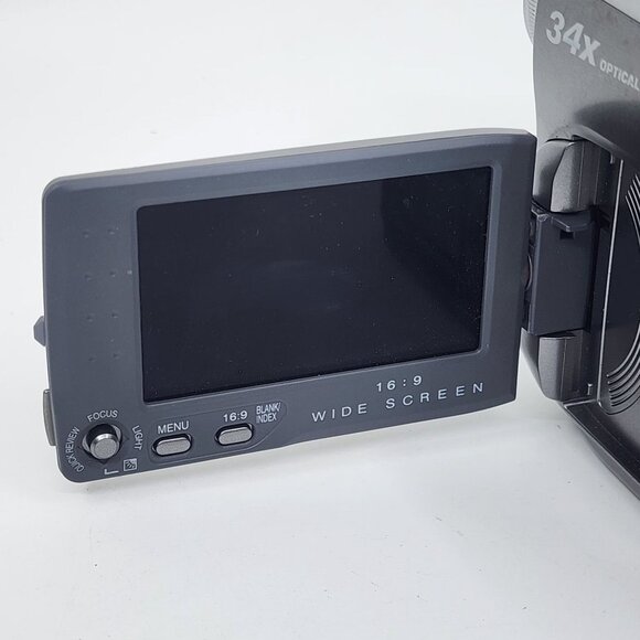 JVC GR-D770U Digital Video Camera With 34x Optical Zoom Accessories & Case - Picture 15 of 16